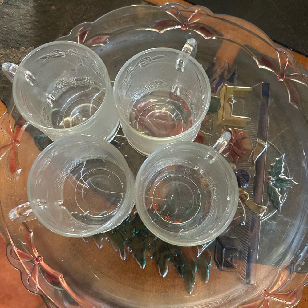 Glass, Christmas tray, with 4 Christmas mugs
